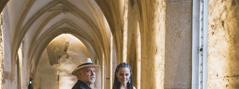 DITKA TRIO IN FERI LAINŠČEK, »MED NAMA JE ANGEL«