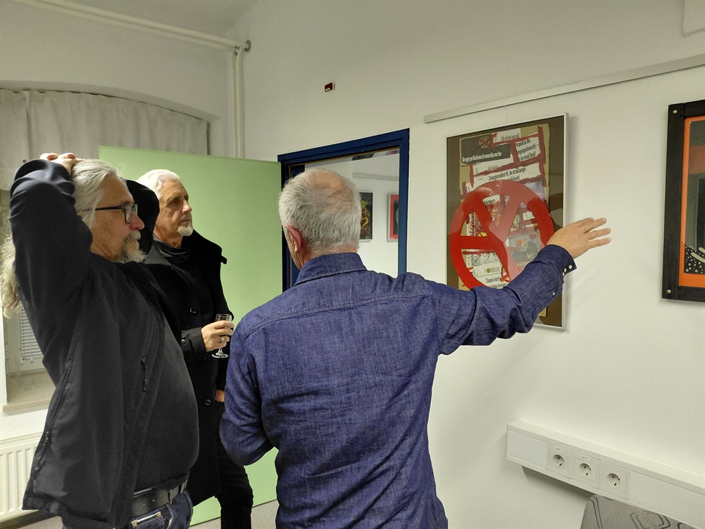 Retrospektivna razstava Zvoneta Vrtačnika, Simboli 1989 - 2025